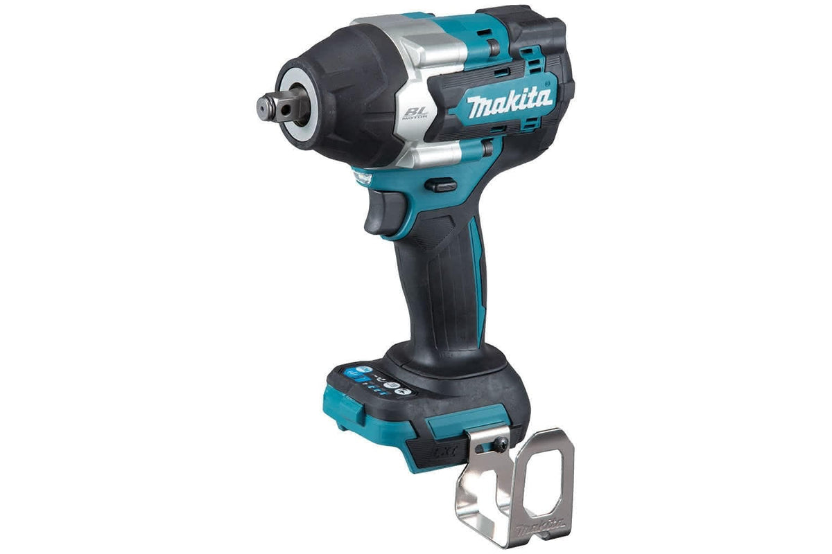 Makita DTW700Z op witte achtergrond